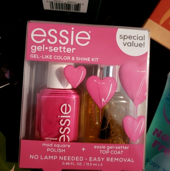 Sold"Nwt's LADIES JUMBO BEAUTY BUNDLE | RETAIL VALUE~ $200 | Huge Savings!!!! - Picture 8 of 12